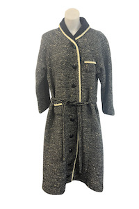 Knitwear: Otter burn Mill Wool Coat, M
