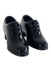 Kitchenware: Ceramic black boots