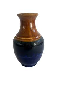 Kitchenware: Unmarked ceramic vase