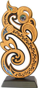Nz Souvenirs: NZ Made Wooden Standing Art Work - Manaia