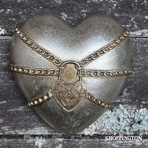 Wall Art: Collectable Heart - Gold Chain Padlock
