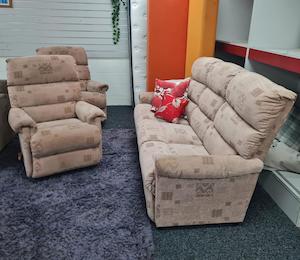 Products: The 'La-Z-Boy' 'Rialto' 5 Seater Recliner Suite - Aztec Cocoa - Zone
