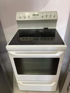 Fisher & Paykel Multifunction Ceramic Freestanding Stove - Zone