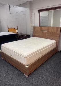 Products: Simmons Beautyrest Zeus Queen Bed - Zone
