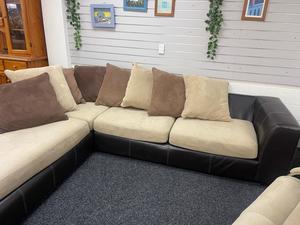 Products: Gorgeous Corner Suite with Cushions - Zone