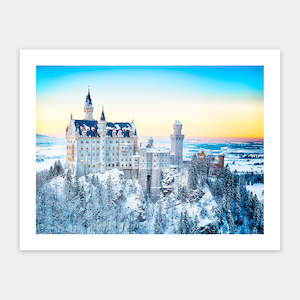 Showpiece 300 Piece Puzzles: A Snowy Day at Neuschwanstein Castle - 300 Piece Jigsaw Puzzle
