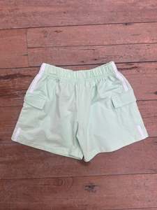 Warehouse Sale: Green cargo shorts 6/7Y