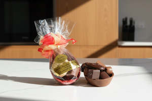 Small 1/2 Foiled Egg and Assorted Chocolates 130g