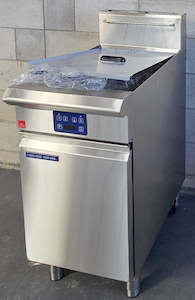 Fryers: Blue Seal GT46E Fryer