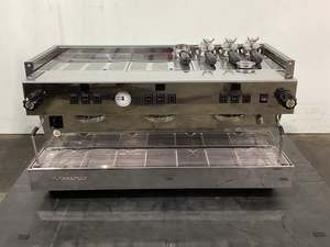La Marzocco 3AVHW 3 Group Coffee Machine