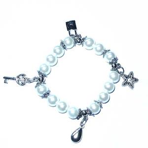 Bead charm bracelet
