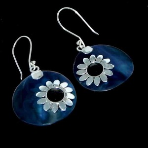 Products: Rainbow Shell Flower Earrings