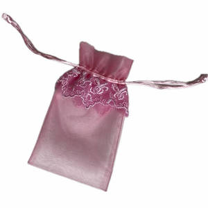Lace Pouch Gift Presentation