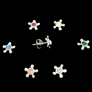 Sterling Silver: CZ Flower Stud Earring NZ