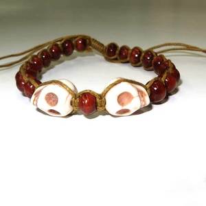 Costume Jewellery: Bone Skull Bracelet