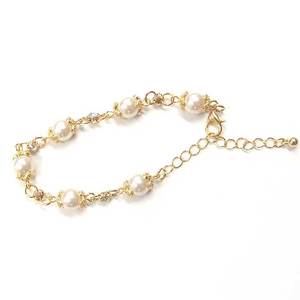 Costume Jewellery: Faux Gold Pearl bracelet