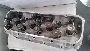 CYLINDER HEADS CHEV BB SRP ALLOY COMPLETE WITH 2.190 INT VALVES / 1.880 EX VALVE&hellip;