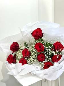 Bouquets: Simply Red Roses