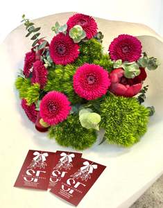 Bouquets: Crimson Cheer Christmas Bouquet