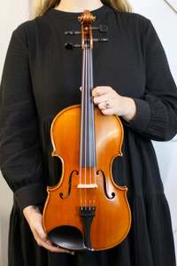 Second Hand Instruments: Second Hand Allegro Viola 15"