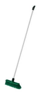 Cleaning Supplies: Matthews Deluxe Outdoor Broom