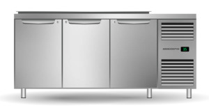 Skope: SKOPE ProSpec 3 Door Salad Prep Fridge - PG13.PPS.3.SD.RH