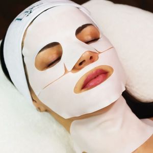 Simply Indulgent Skin Beauty Co Lira Clinical Mystiq Cryo Neck Masque, Advanced Skincare