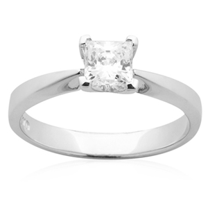 Princess Cut Solitare set in White Gold: Engagement Rings