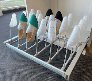 Accessories: Pull Out Shoe Rack