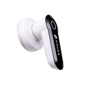 SINGER® Travel Lint Remover - Singer New Zealand