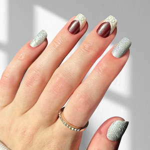 Press On Nails: Renaissance Red - Squoval Sustainable Nails