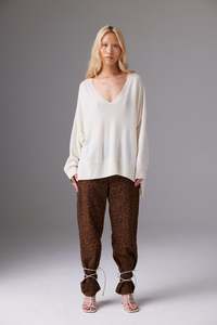 Sale: CRUSH | Simone Slouch V Cashmere Sweater