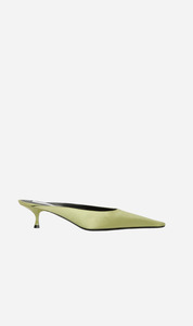 Victoria Beckham: Victoria Beckham | Kitten Mule - Pale Green