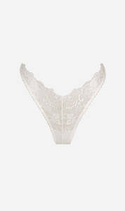 Summer Whites: Kat the Label | Sasha Thong - White