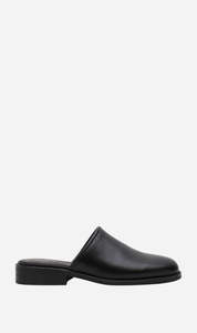 Last Ones: La Tribe | Millie Mule - Black