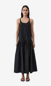 St Agni: St Agni | Relaxed Pleat Dress - Black