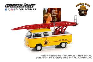Greenlight Collectibles: 1968 Volkswagen Type 2 Double Cab Pick Up Ladder Truck
