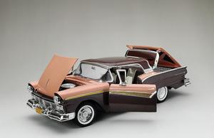 1957 Ford Fairlane 500 Skyliner