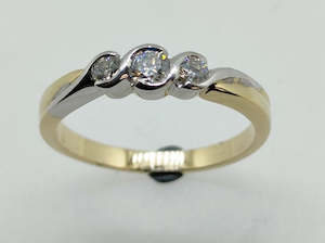 Diamond Rings: 9CT 3 Stone Diamond Ring L12729D