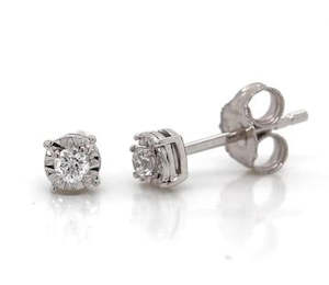 9ct Gold Earings: 9ct Diamond Stud Earing EJ001W9D