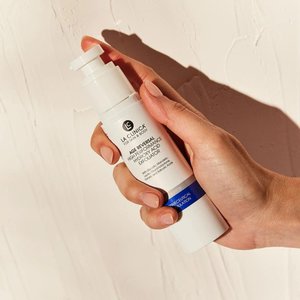 La Clinica For Skin Body: La Clinica Age Reversal Hydroxy Acid Exfoliator 50mL