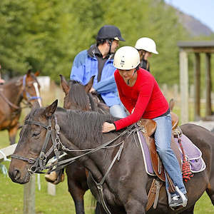 Frontpage: Steam Boat + Horsetrek + Afternoon tea