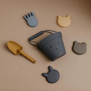 Bath Time: Classical Child - Silicone Beach Bucket & Toys Set