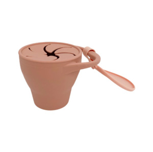 Petite Eats: Petite Eats - No Spill Silicone Snack Container