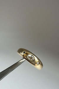 Rings: Mars Mini Blimp White Sapphire Ring - Gold