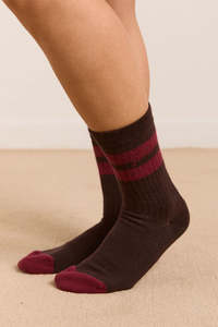 Damson Madder: Damson Madder Sporty Calf Length Socks - Choc/Burg