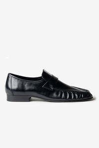 La Tribe Naomi Loafer - Black