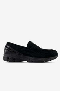 Mens Sneakers 1: New Balance U1906LNT - Black with Black Cement