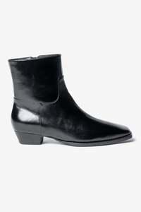 Womens Shoes: La Tribe Elena Ankle Boot - Black