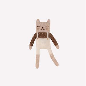 Main Sauvage Knit Toy | Kitten Freddie | Ecru Overalls